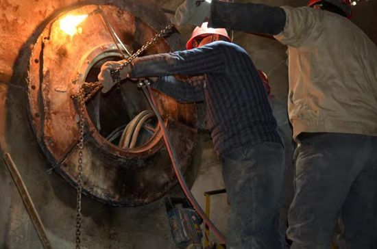 大修進行時，這里有一群可愛的重山人.......