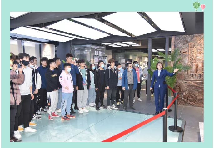 濟(jì)南大學(xué)到重山集團(tuán)開展認(rèn)知實(shí)習(xí)活動(dòng)64