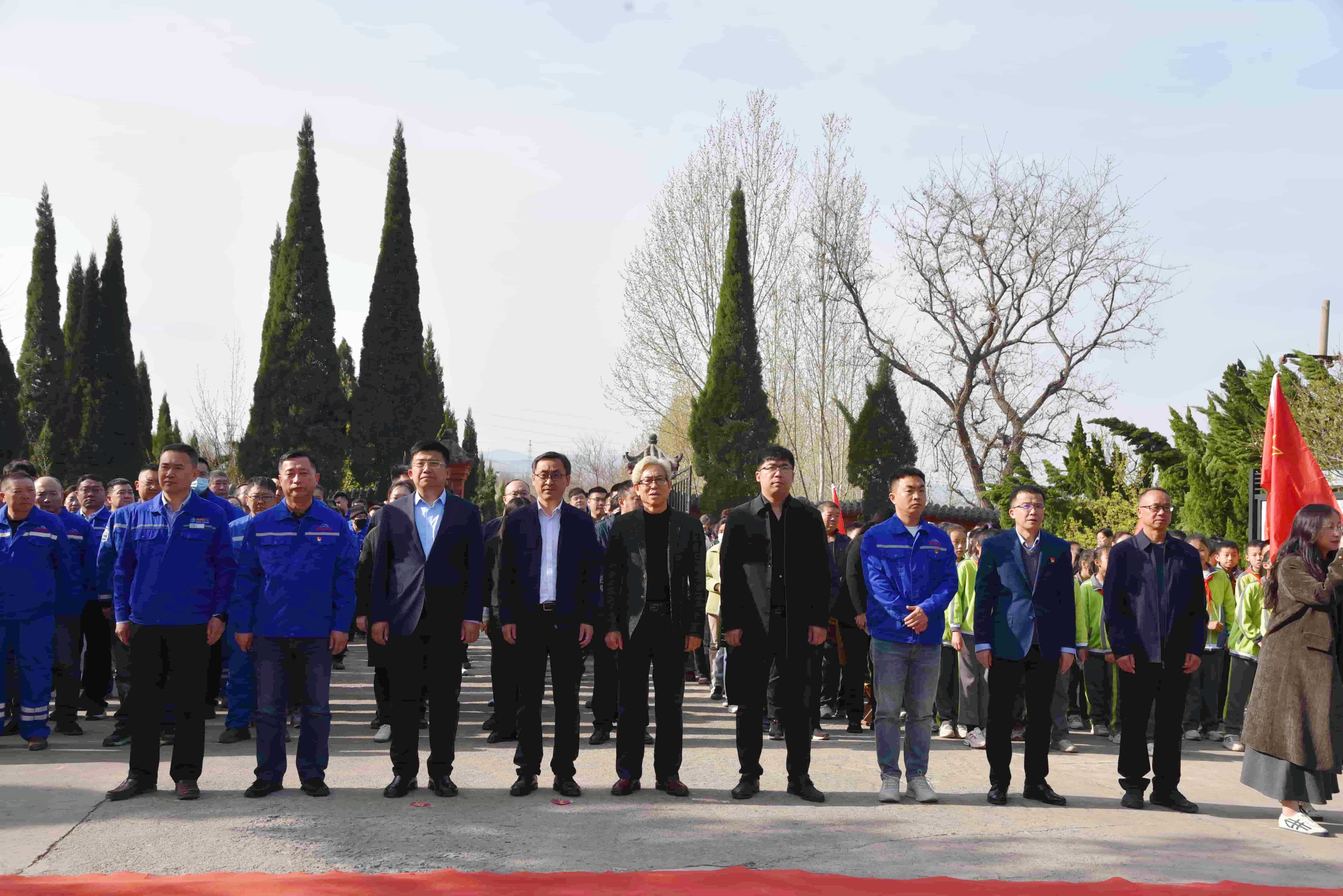 緬懷革命先烈 凝聚奮進(jìn)力量——重山集團(tuán)參加清明悼念革命烈士活動(dòng)