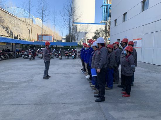 魯中水泥開展消防應(yīng)急預(yù)案演練活動