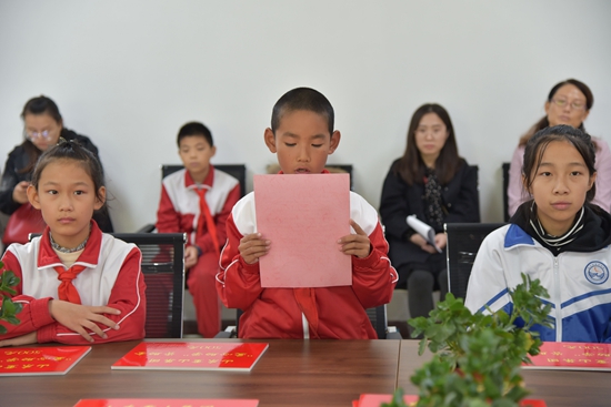 重山集團參加羅村中心?！皭坌闹鷮W(xué)”資助金發(fā)放儀式25